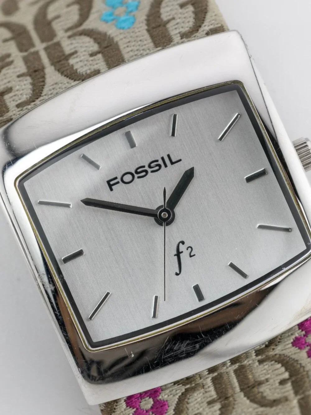 Fossil F2 SI2009 Floral Monogram Cuff Watch Quartz Analog Women’s Fresh Battery